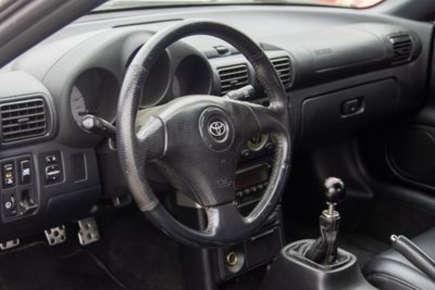toyota mr2 spyder 2002 JTDFR320720048564 image toyota mr2 spyder 2002 JTDFR320720048564 image